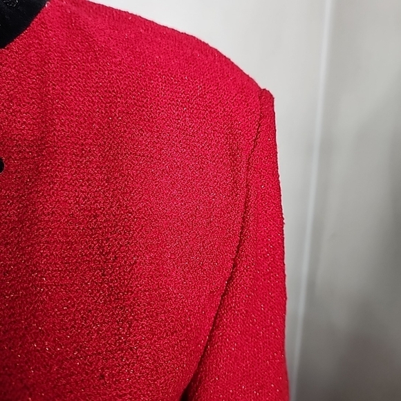 St. John Collection Vintage Renaissance Style Blazer. Size 10 - Picture 12 of 12